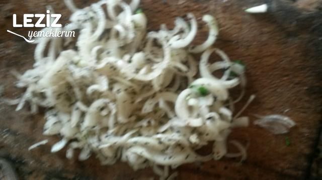 Roka Piyazı (Balık Yanına Enfes Salata)