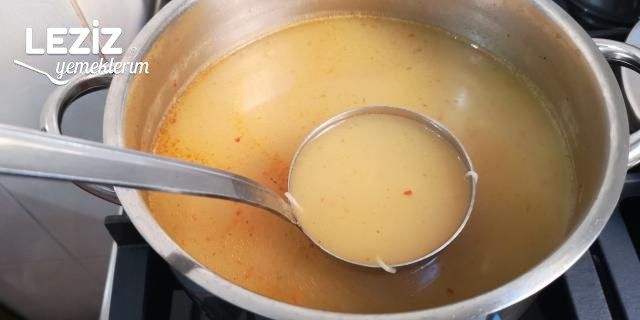 Tavuk Suyuna Tel Şehriye Çorbası