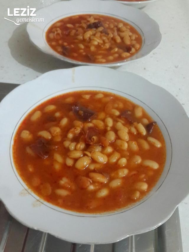 Pastırmalı Kuru Fasulye Tarifi
