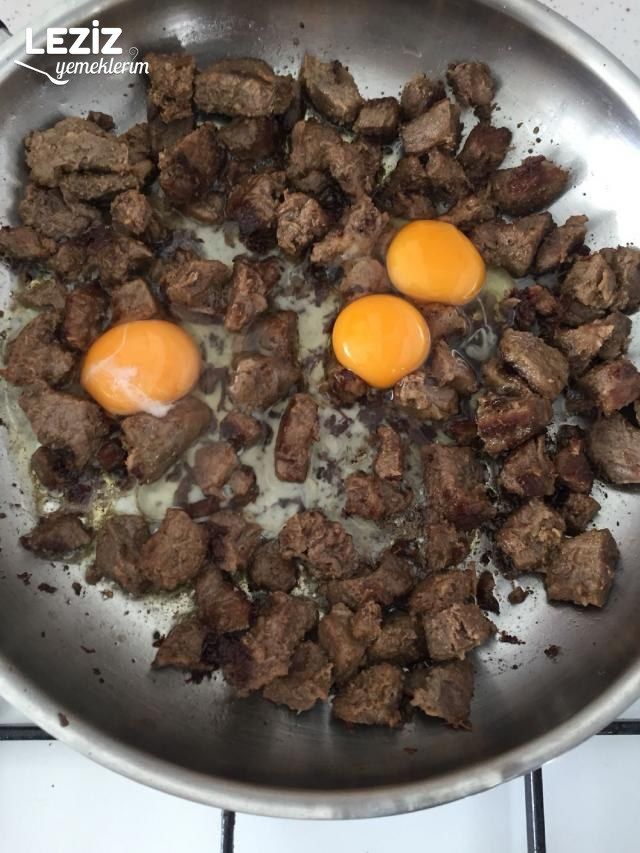 Kavurmalı Yumurta