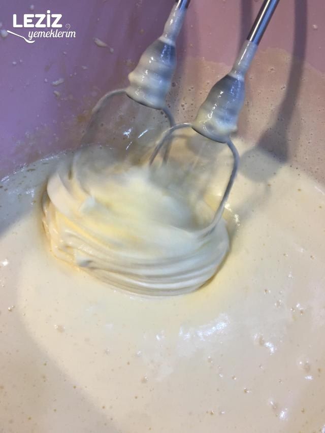 Kuruyemişli Muzlu Kek Tarifi