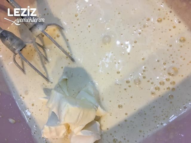 Kuruyemişli Muzlu Kek Tarifi