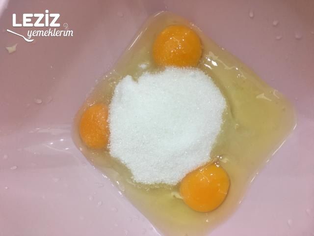 Kuruyemişli Muzlu Kek Tarifi