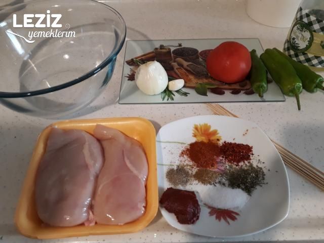 Soslu Tavuk Çöp Şiş