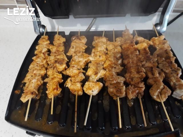 Soslu Tavuk Çöp Şiş
