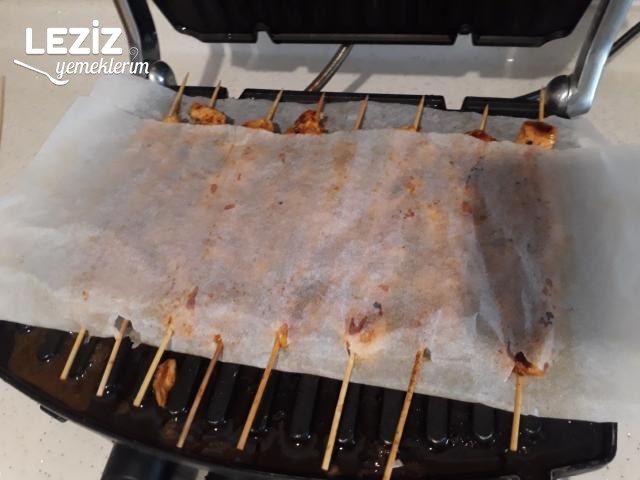 Soslu Tavuk Çöp Şiş