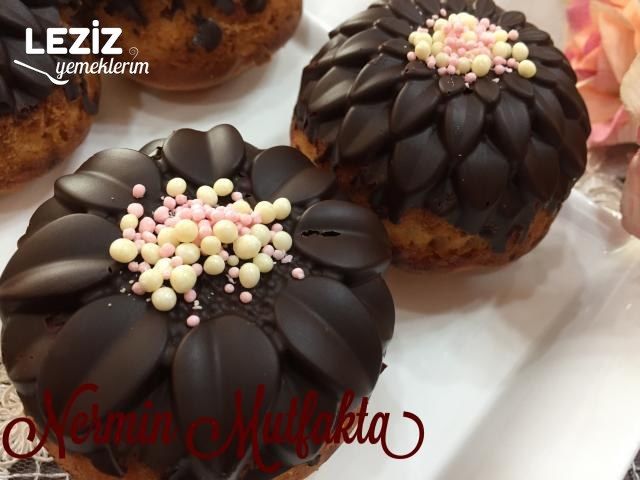 Çikolata Kaplı Muhteşem Kekler