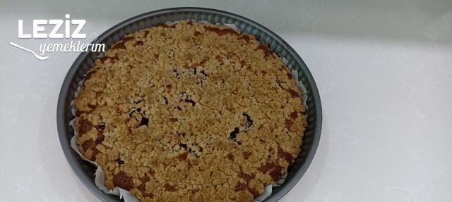 Kırmızı Erikli Turta Tarifi