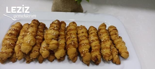 Bayatlamayan Sirkeli Pastane Tuzlusu Nasıl Yapılır