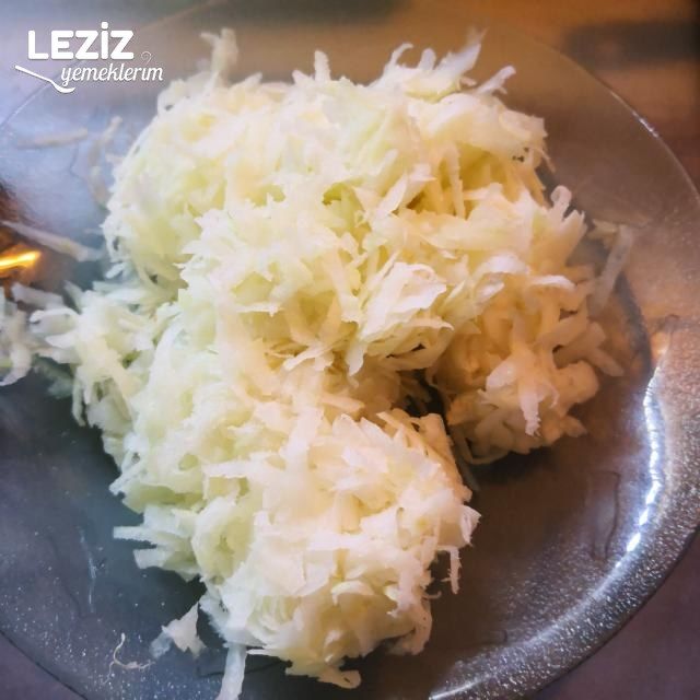 Yoğurtlu Alabaş Salatası