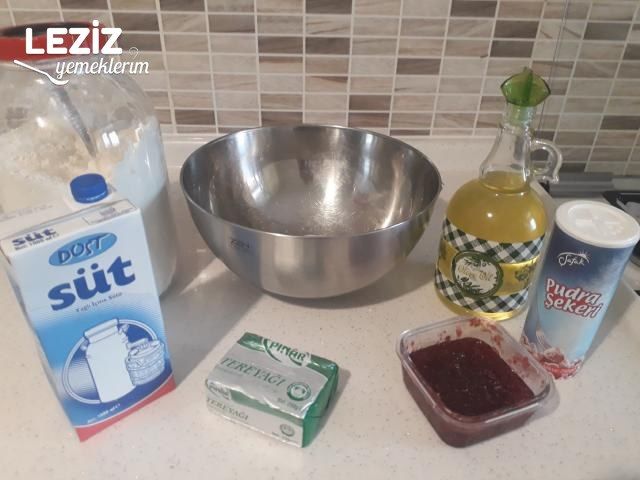 Ahududu Ve Çikolatalı Kruvasan