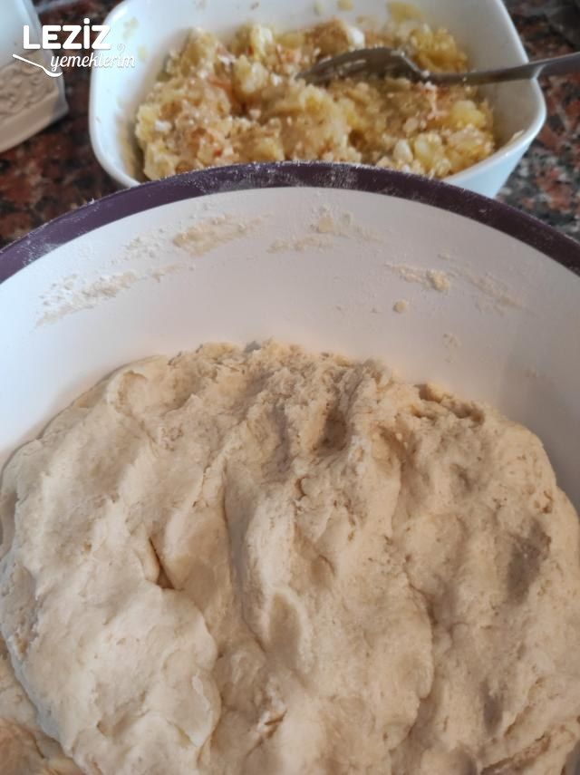 Patates Püreli Sütlü Poğaça Nasıl Yapılır