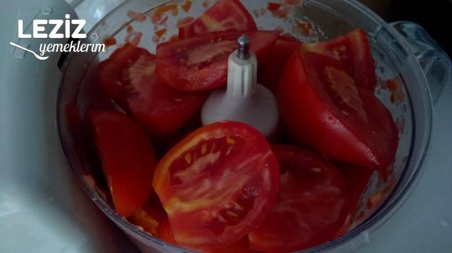 Kıl Biberli Domatesli Acılı Sos