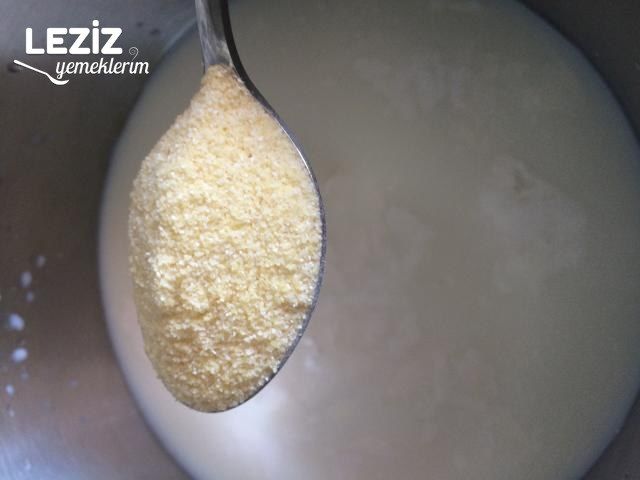 Çikolatalı Hindistan Cevizli İrmikli Tatlı