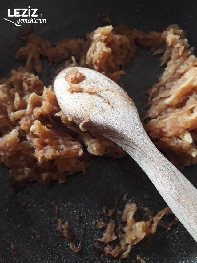 Harika Elmalı Pasta