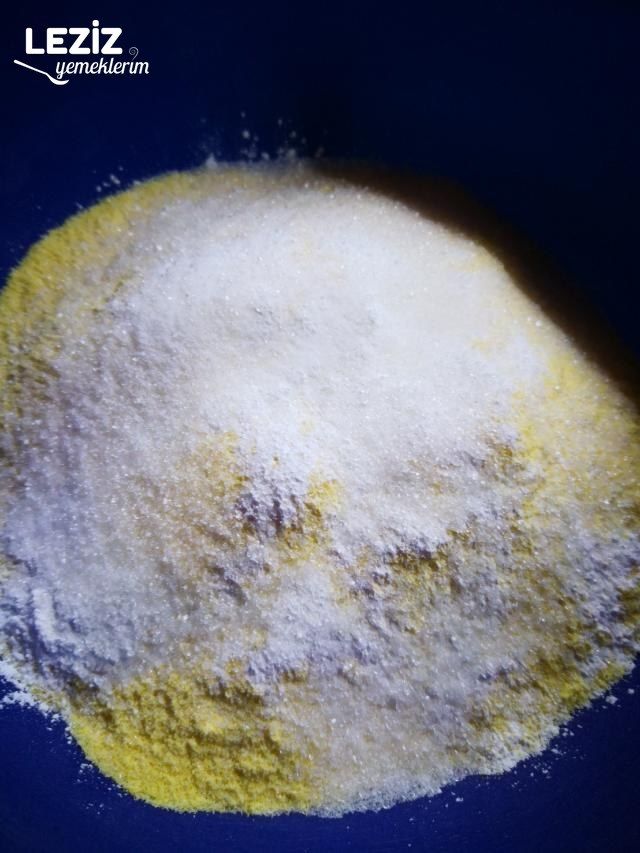 Cevizli Mısır Ekmeği