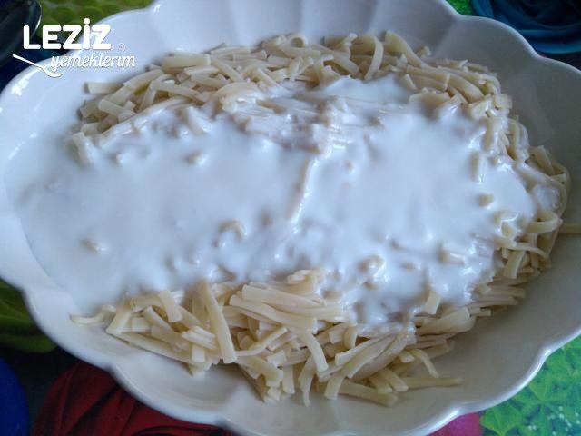 Yoğurtlu Soslu Erişte