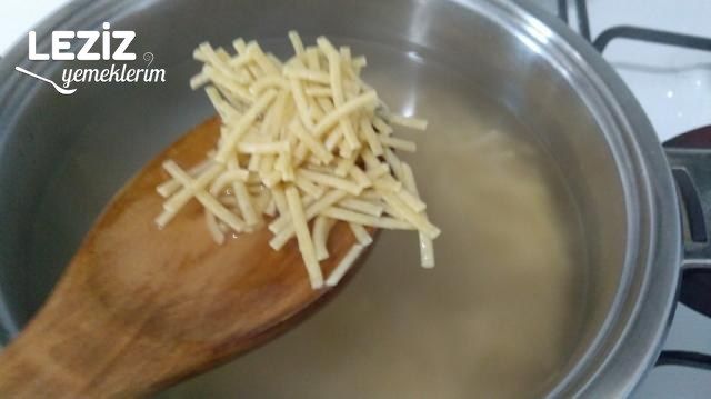 Yoğurtlu Soslu Erişte