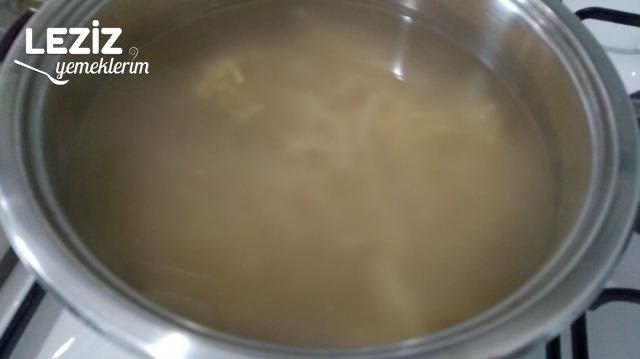 Yoğurtlu Soslu Erişte