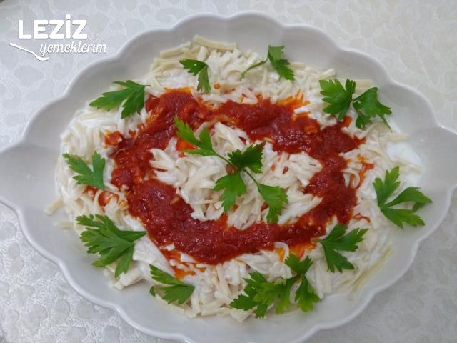 Yoğurtlu Soslu Erişte