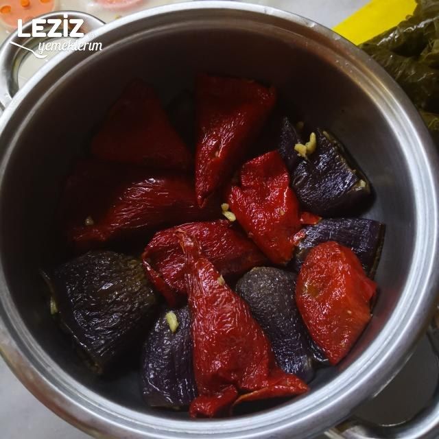 Zeytinyağlı Karışık Kuru Dolma