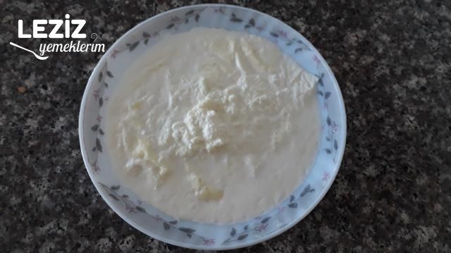 Süt Kaymağından Tereyağı Yapımı (Püf Noktaları İle)