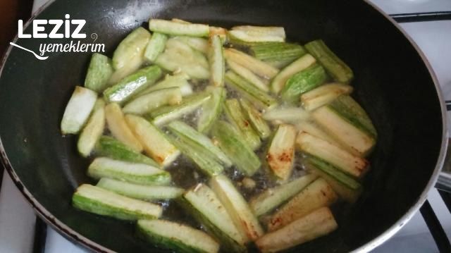 Domates Soslu Karışık Kızartma Tarifi