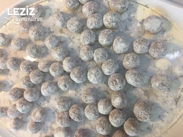 Terbiyeli Dağılmayan Sulu Köfte Yemeği Nasıl Yapılır