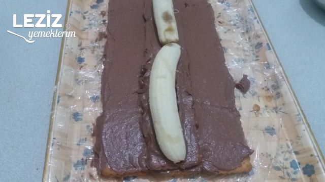 Meyveli Piramit Pasta