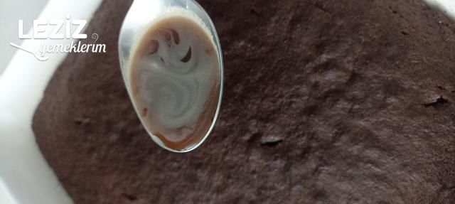 Çikolata Soslu Browni Kek Tarifi