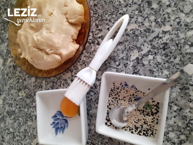 Ağızda Dağılan Tuzlu Kurabiye Nasıl Yapılır?