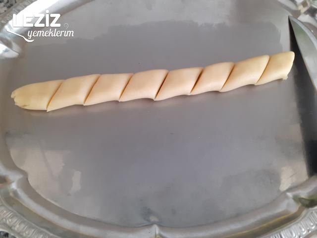 Ağızda Dağılan Tuzlu Kurabiye Nasıl Yapılır?