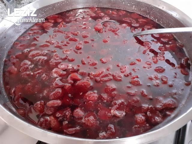 Çilek Reçeli (Kıvamı Muhteşem)