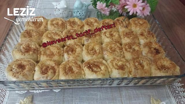Lokmalık Peynirli Gül Böreği