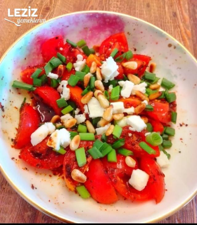 Fıstıklı Domates Salatası