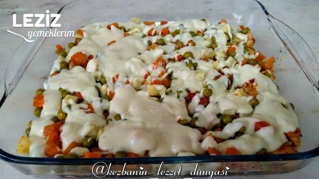 Fırında Garnitürlü Beşamel Soslu Nefis Tavuk