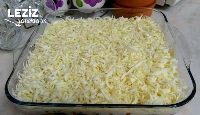 Fırında Garnitürlü Beşamel Soslu Nefis Tavuk