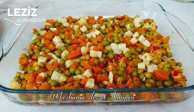 Fırında Garnitürlü Beşamel Soslu Nefis Tavuk