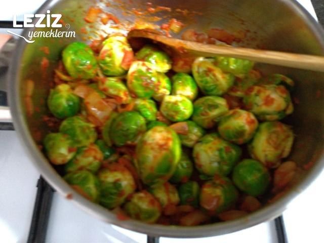 Brüksel Lahanası Yemeği