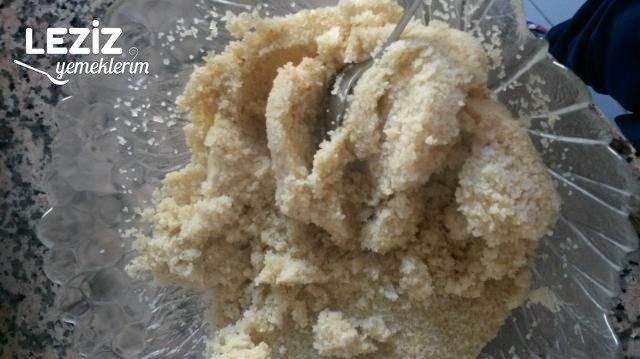 Beş Dakikada Çiğ Köfte Yapımı