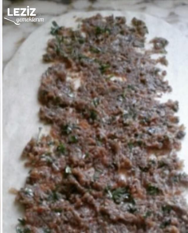 Patlıcanlı - Kıymalı Poğaça