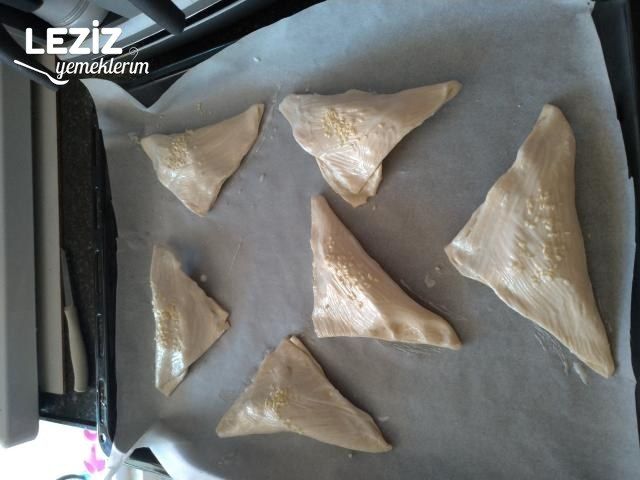 Kaşarlı Yumurtasız Milföyler