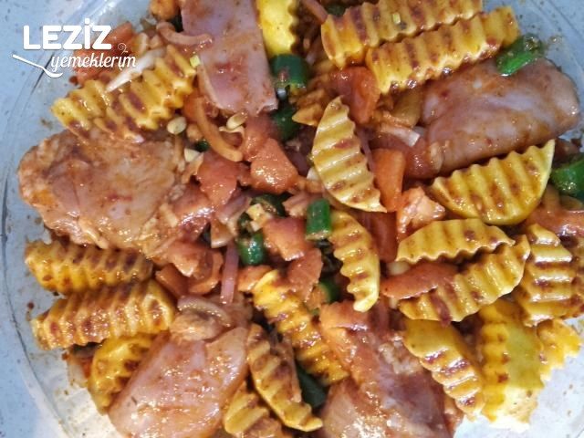 Fırında Patatesli Tavuk Üst But Tarifi