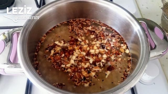 Çok Pratik Fıstıklı Cevizli Buğday Tatlısı