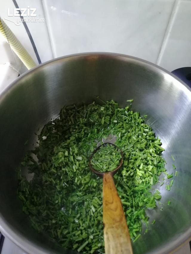 Maydonoz Sapı Çorbası