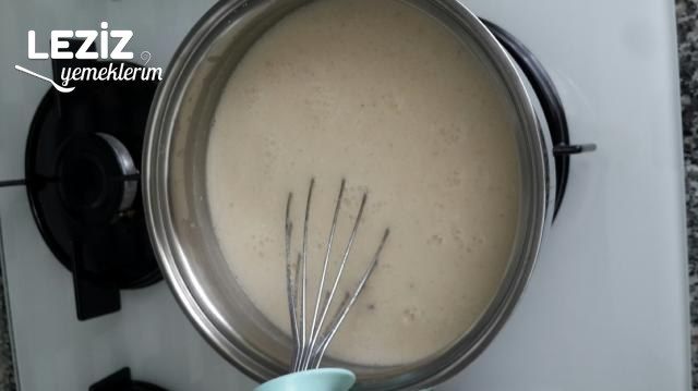 Et Suyunu Terbiyeli Arpa Şehriye Çorbası