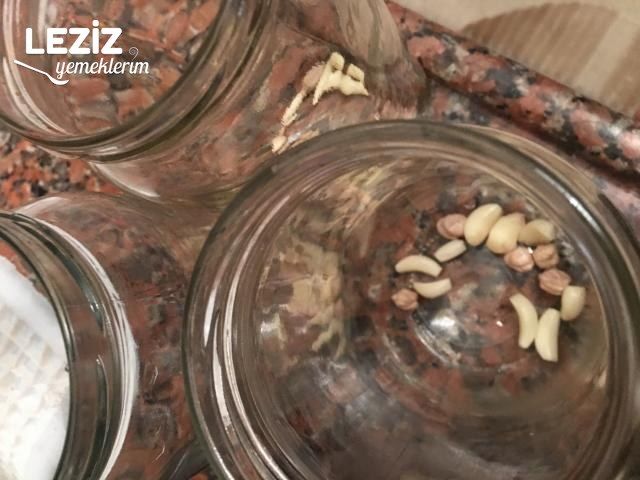 Armut Domates Turşusu