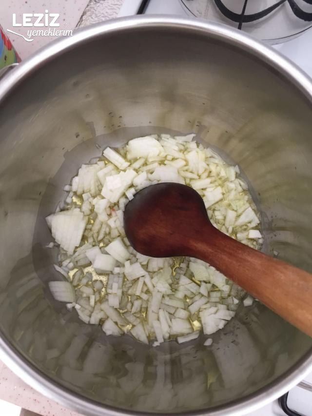 Kıymalı Mercimek Çorbası Tarifi