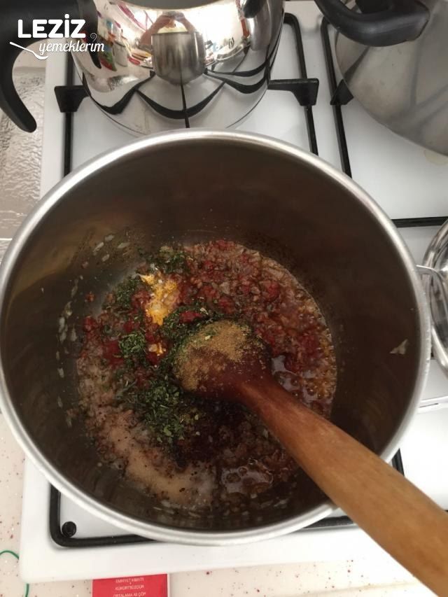 Kıymalı Mercimek Çorbası Tarifi