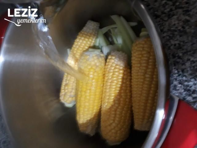 Süt Mısır Haşlama Tarifi